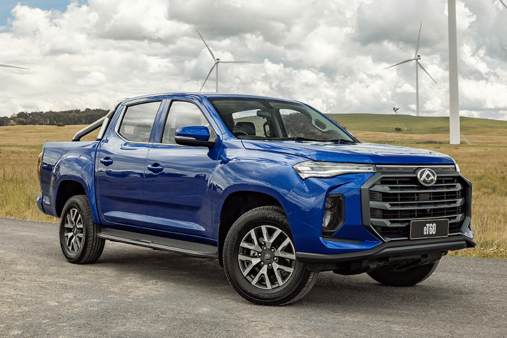 LDV et60 blue twin-cab ute.